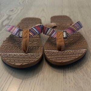 Air Balance Multicolor Striped Sandals